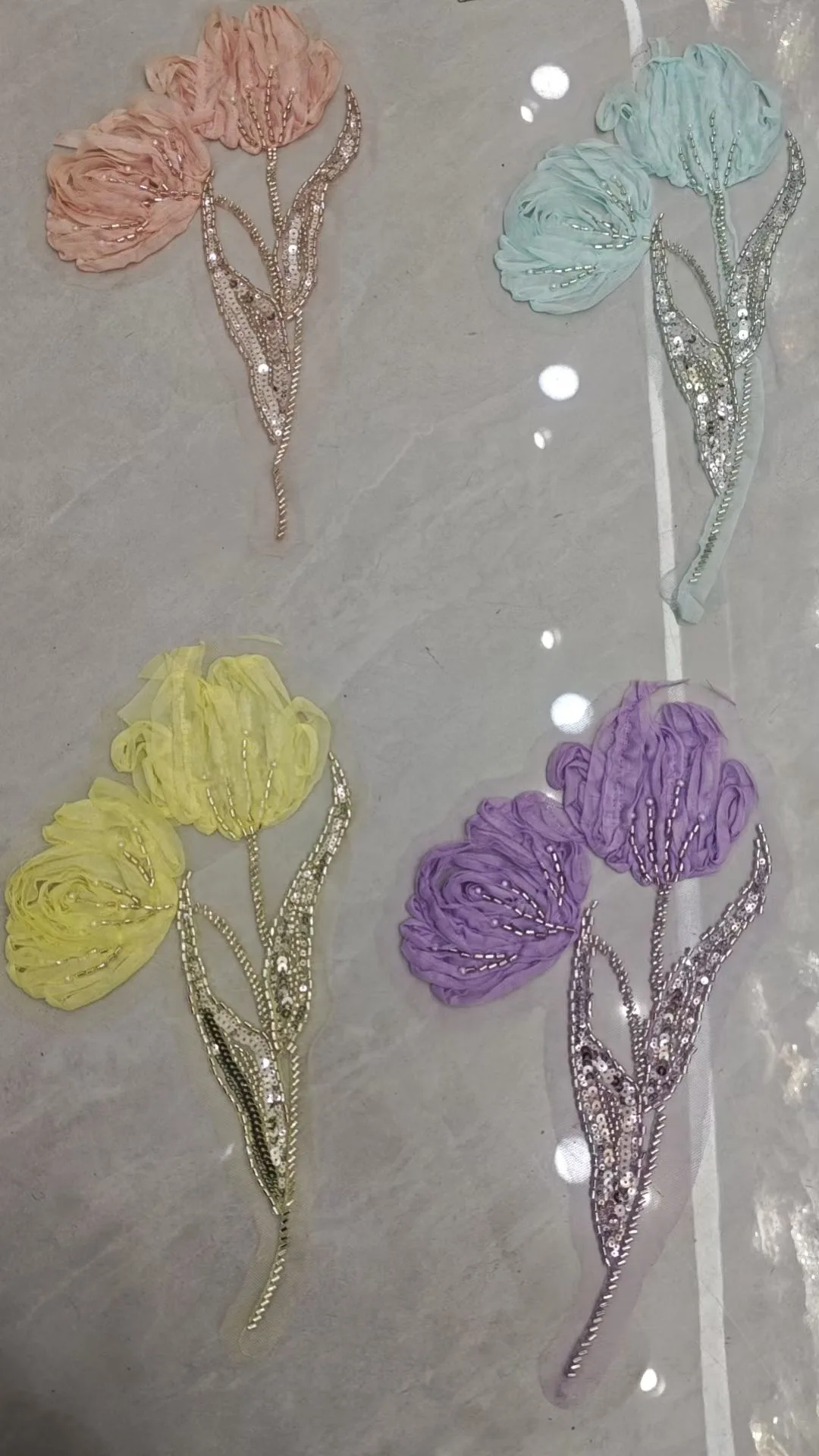 Floral sequin appliqué — image 1